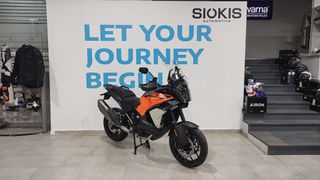 KTM 1390 Super Adventure 2026 S EVO-Δώρο κεντρική βαλίτσα-thumb-1