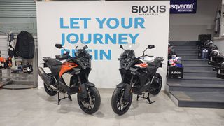 KTM 1390 Super Adventure 2026 S EVO-Δώρο κεντρική βαλίτσα-thumb-11