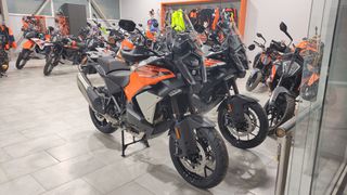 KTM 1390 Super Adventure 2026 S EVO-Δώρο κεντρική βαλίτσα-thumb-22