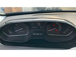 Peugeot 2008 2016 1.2 VTi Style-thumb-10