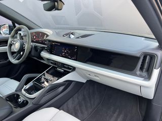 Porsche Cayenne 2024 S E-HYBRID 519hp COUPE GTS-thumb-21