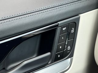 Porsche Cayenne 2024 S E-HYBRID 519hp COUPE GTS-thumb-25