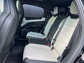 Porsche Cayenne 2024 S E-HYBRID 519hp COUPE GTS-thumb-20