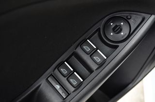 Ford Focus 2017 1000cc St Line 125Hp-thumb-5