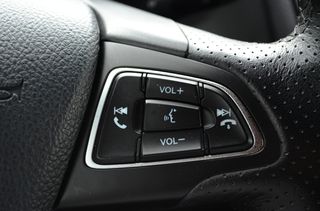 Ford Focus 2017 1000cc St Line 125Hp-thumb-7