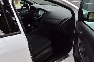 Ford Focus 2017 1000cc St Line 125Hp-thumb-16