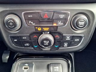 Jeep Compass 2018 Brooklyn Edition-thumb-44