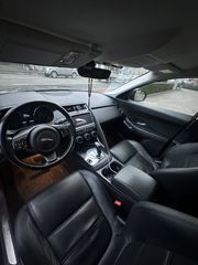 Jaguar E-Pace 2019-thumb-6