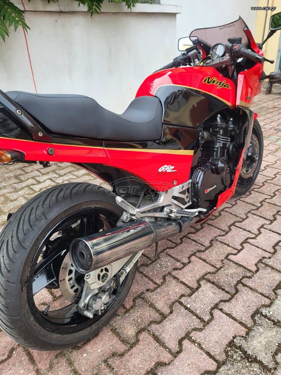 Kawasaki GPZ 900 R 1993