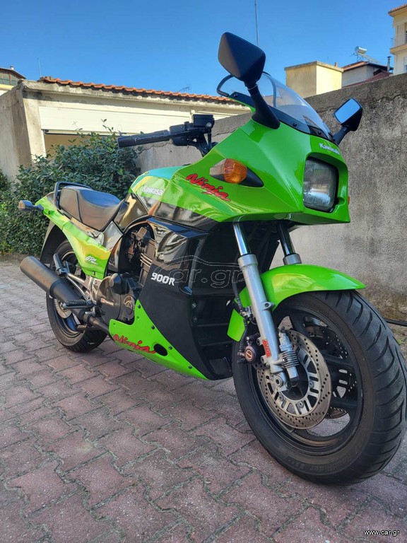 Kawasaki GPZ 900 R 1985