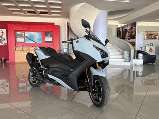 Yamaha TMAX 560 Tech Max 2025 TECH MAX CERAMIC GREY SPECIAL EDITION-thumb-3