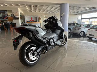 Yamaha TMAX 560 Tech Max 2025 TECH MAX CERAMIC GREY SPECIAL EDITION-thumb-9