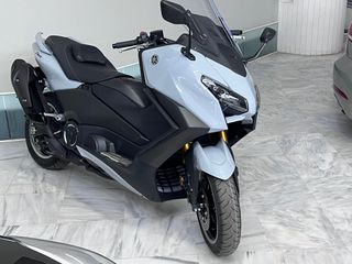 Yamaha TMAX 560 Tech Max 2025 TECH MAX CERAMIC GREY SPECIAL EDITION