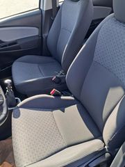 Toyota Yaris 2016 1.3 VVTI-thumb-8