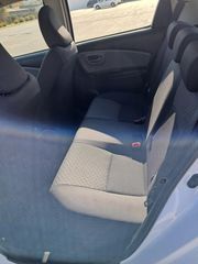 Toyota Yaris 2016 1.3 VVTI-thumb-9