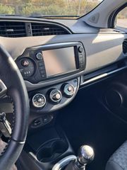 Toyota Yaris 2016 1.3 VVTI-thumb-11