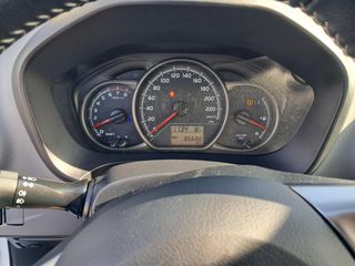 Toyota Yaris 2016 1.3 VVTI-thumb-12