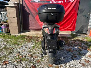 Piaggio Beverly 300 2018-thumb-11