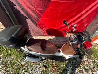 Piaggio Beverly 300 2018-thumb-13