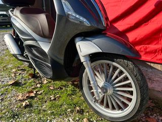 Piaggio Beverly 300 2018-thumb-8