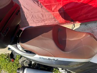 Piaggio Beverly 300 2018-thumb-15