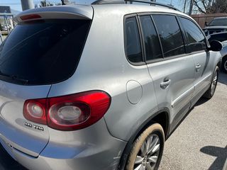 Volkswagen Tiguan 2008 4x4 diesel automatic-thumb-3