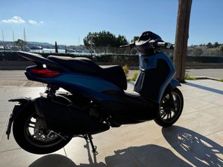 Piaggio Beverly 400 2025 SPORT-thumb-6