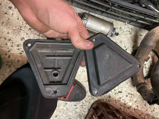Καπάκια τρίγωνα από φιλτροκούτι Ktm 950/990