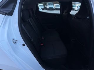 Renault Clio 2021 1.5 dCi Expression Plus - Navigation - Camera-thumb-31