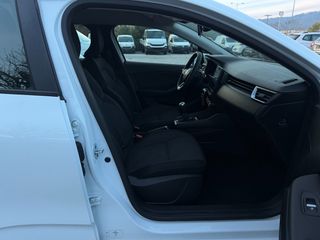 Renault Clio 2021 1.5 dCi Expression Plus - Navigation - Camera-thumb-32