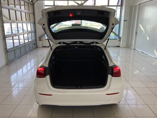 Mercedes-Benz A 180 2020 STYLE 1.5 DIESEL-thumb-9