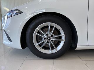 Mercedes-Benz A 180 2020 STYLE 1.5 DIESEL-thumb-26