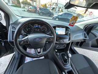 Ford Focus 2017-thumb-6