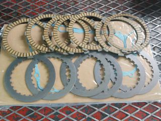 Καινούρια Δισκάκια Τριβής Και Μεταλλικά Δισκάκια Συμπλέκτη