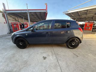 Opel Corsa 2011-thumb-3