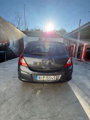 Opel Corsa 2011-thumb-1