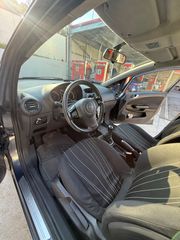 Opel Corsa 2011-thumb-12