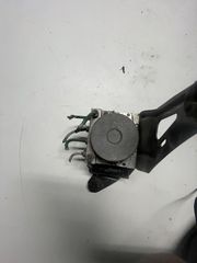 Εγκέφαλος-Μονάδα  ABS Renault Modus Bosch 0 265 231 734.     8200 527 390.    0265 800 519