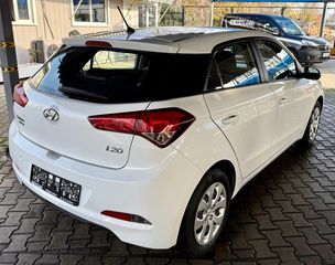 Hyundai i 20 2015 1.1 CRDI STYLE-thumb-3
