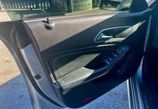 Mercedes-Benz CLA 180 2015-thumb-8