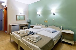 Κρεβατοκαμαρα σε αριση κατασταση λογο ανακαινισης.