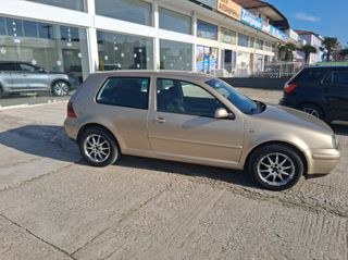 Volkswagen Golf 2004 1.4 3d-thumb-5