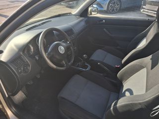 Volkswagen Golf 2004 1.4 3d-thumb-14