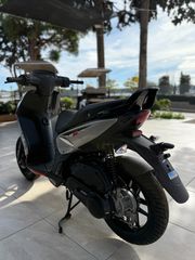 Aprilia SR 125 2025-thumb-1