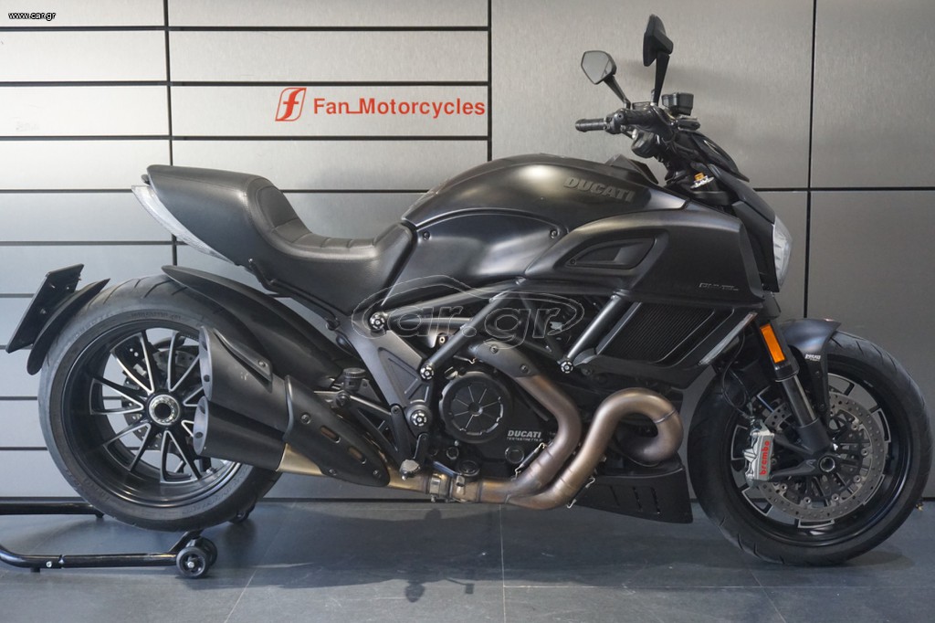 Ducati Diavel 2017 1200 DARK