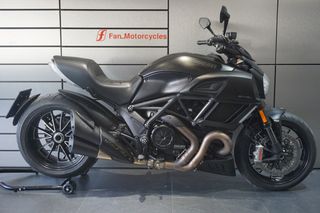 Ducati Diavel 2017 1200 DARK-thumb-1
