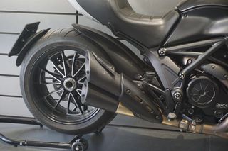 Ducati Diavel 2017 1200 DARK-thumb-6