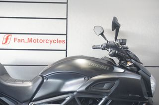 Ducati Diavel 2017 1200 DARK-thumb-8