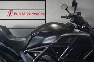 Ducati Diavel 2017 1200 DARK-thumb-9