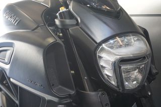 Ducati Diavel 2017 1200 DARK-thumb-2